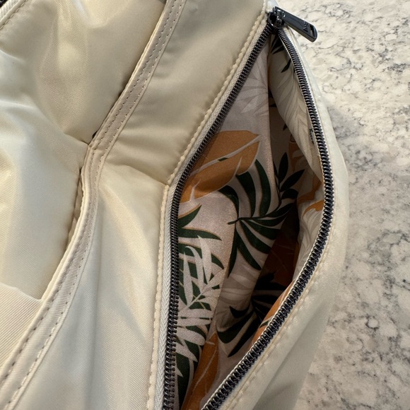 Lug Rumble Satchel - Picture 5 of 12